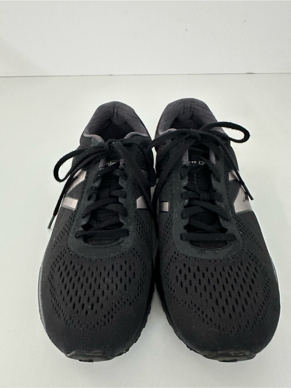 New Balance Black Mesh Warisck 1 Women’s Tennis Shoe - Size 10
